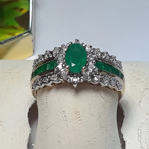 Estate 1.05cttw Natural Oval/Princess Emerald & Diamond 10Kt Channel Ring #17437 - Picture 1 of 5